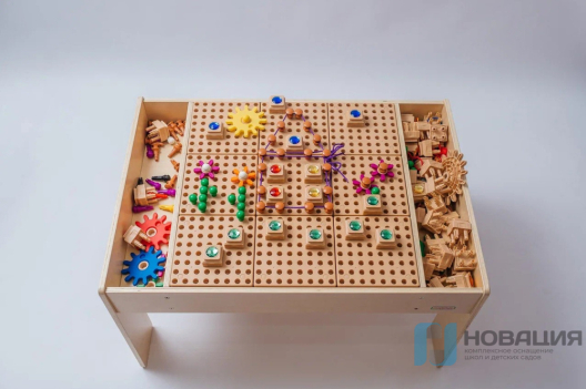 Стол детский дидактический, Творчество