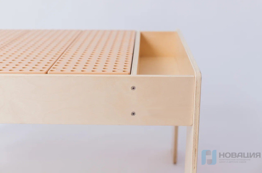 Стол детский дидактический, Творчество