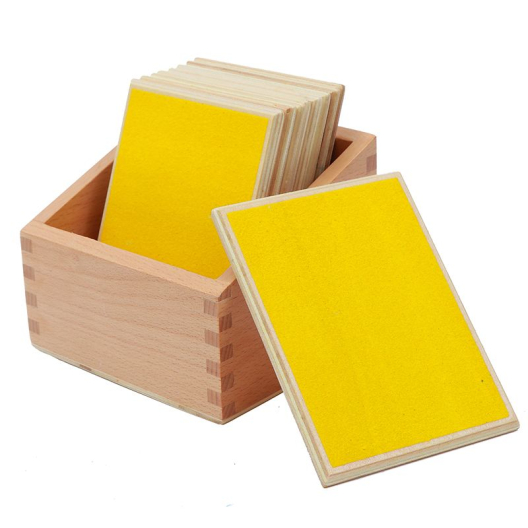 Монтессори материал: Ящик с шероховатыми табличками