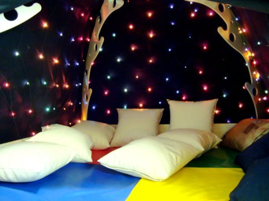 Волшебный шатер со световыми огоньками